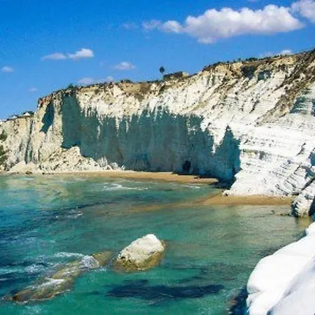 Aquila ゲストハウス